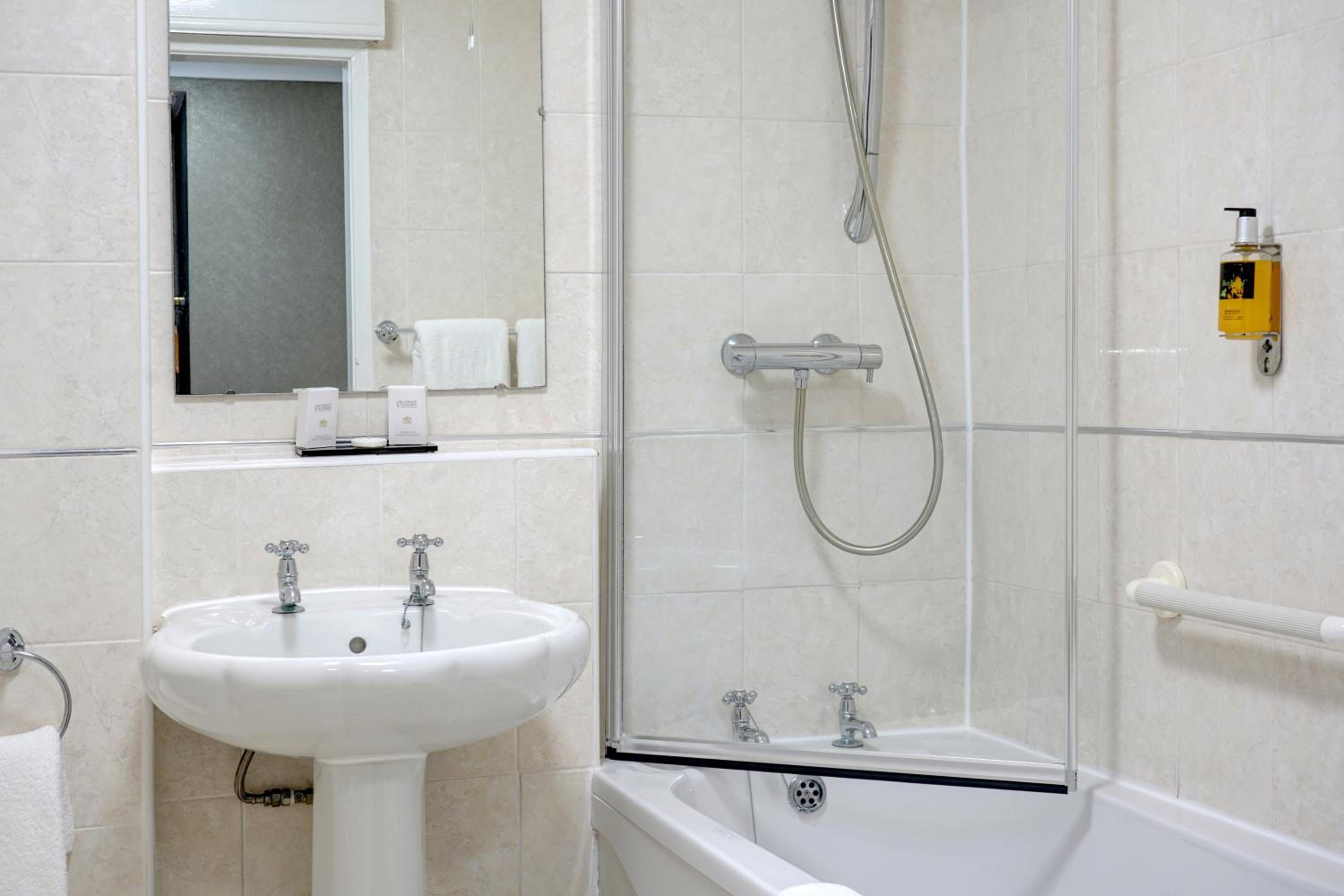 Widnes Halton Everglades Park Hotel 14/14
