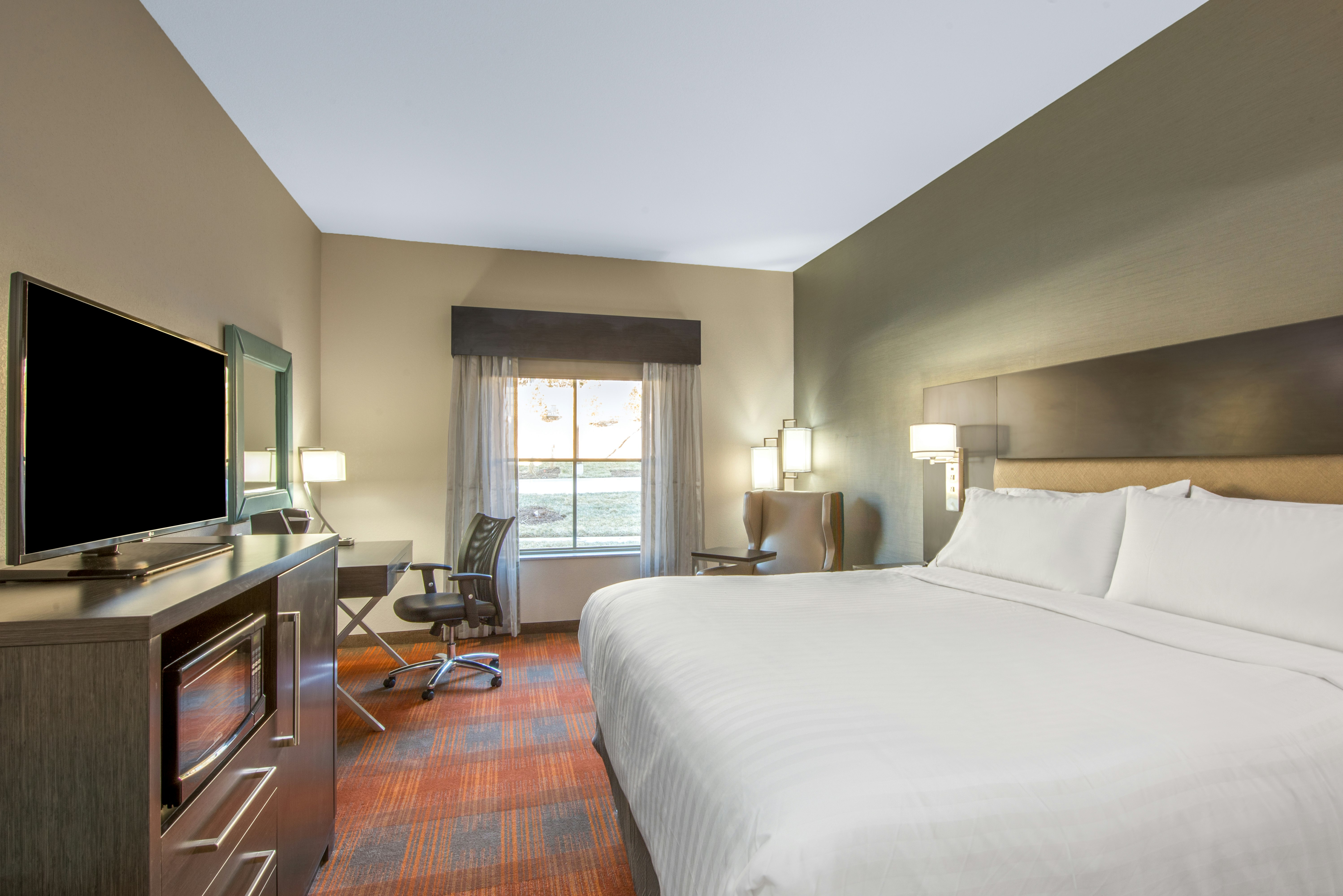 Leisure, King Bed
