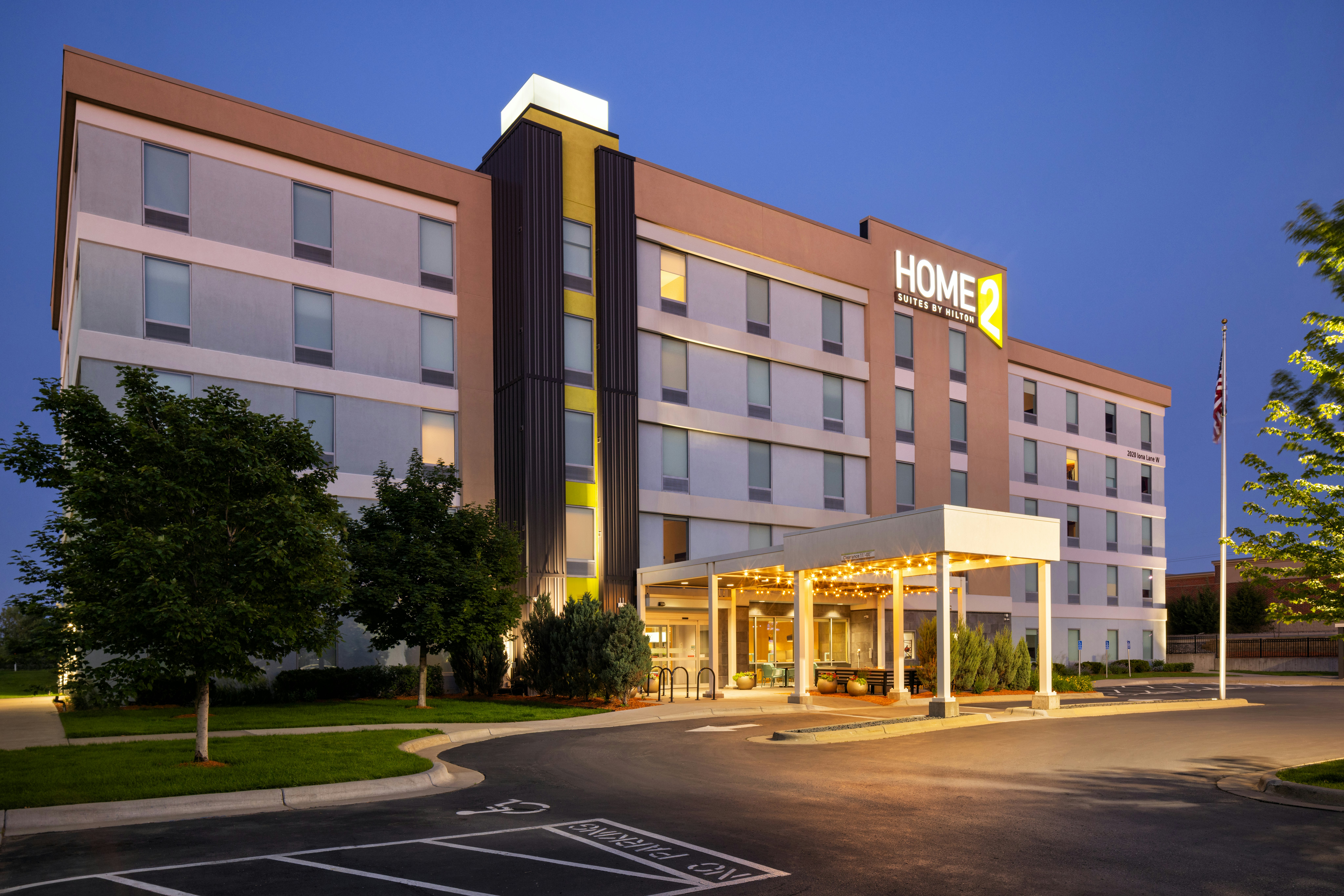 Home2 Suites by Hilton Roseville Minneapolis 24/25