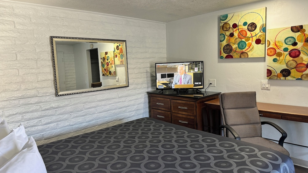 Hitching Post Studios Inn 13/63