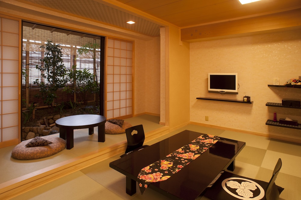Matsui Honkan Ryokan 58/67