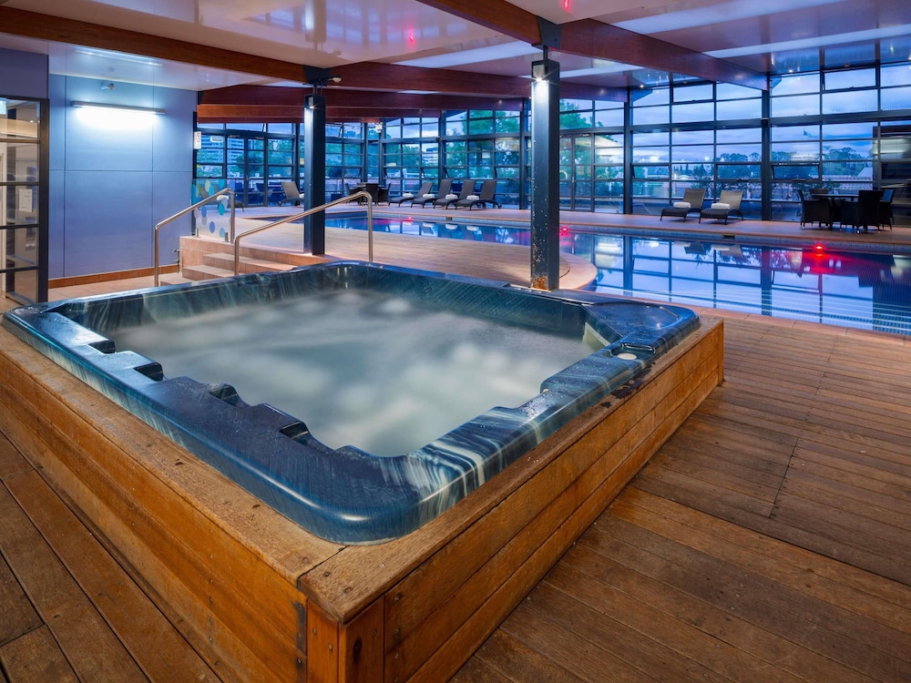 Novotel Canberra 43/72