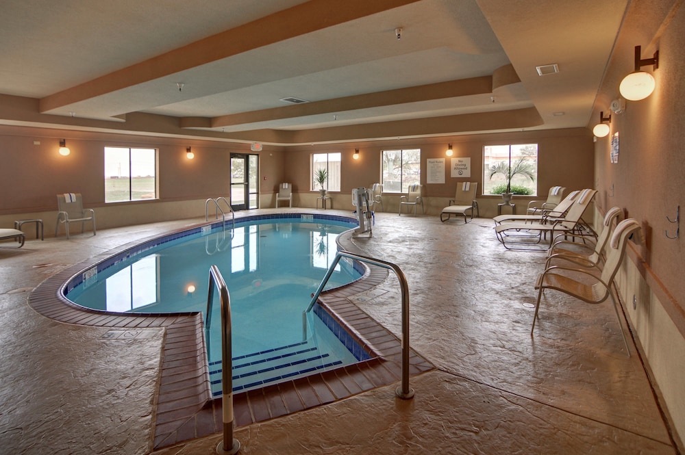Holiday Inn Express Hotel And Suites Altus 4/69
