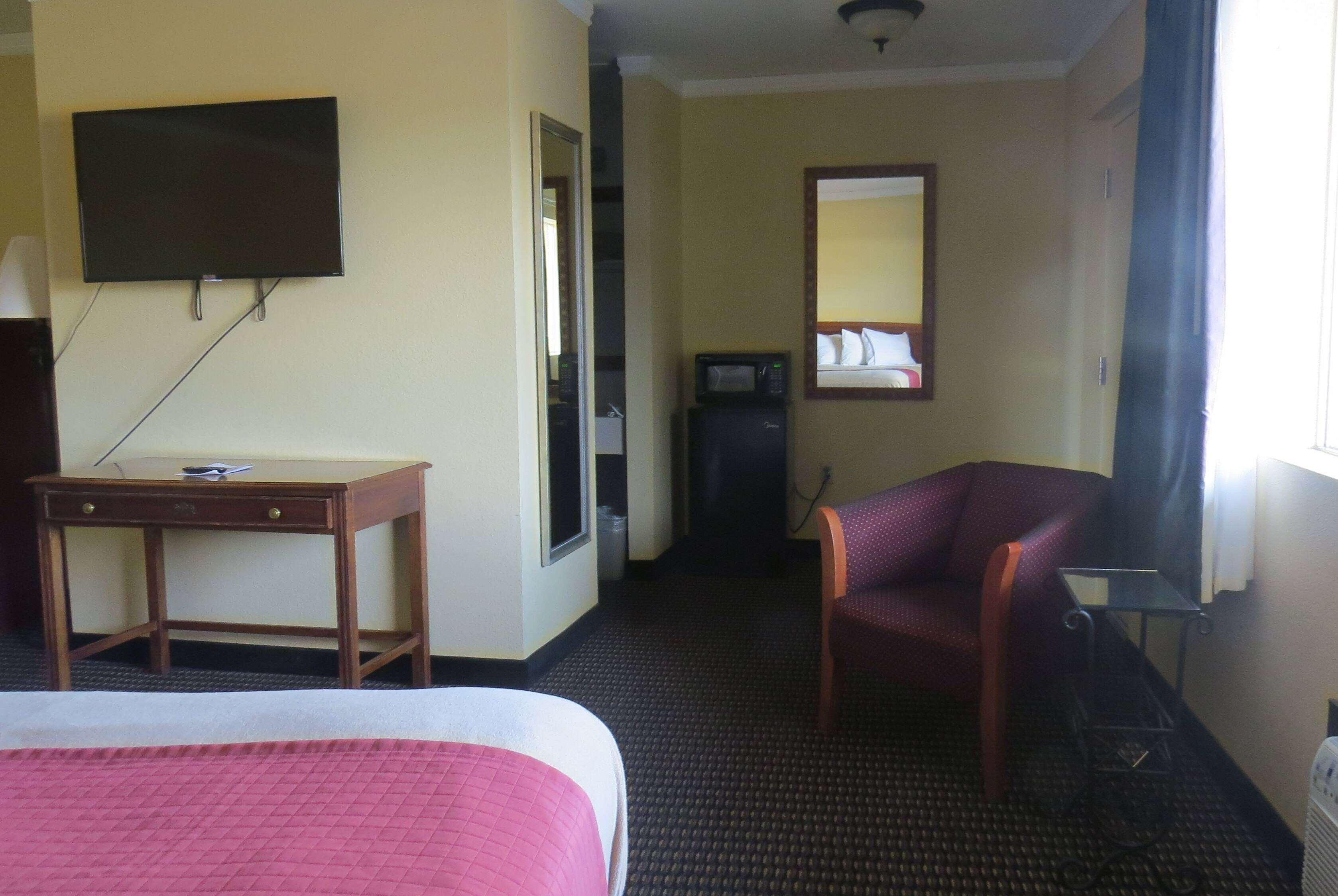 Travelodge by Wyndham Stratton 12/23