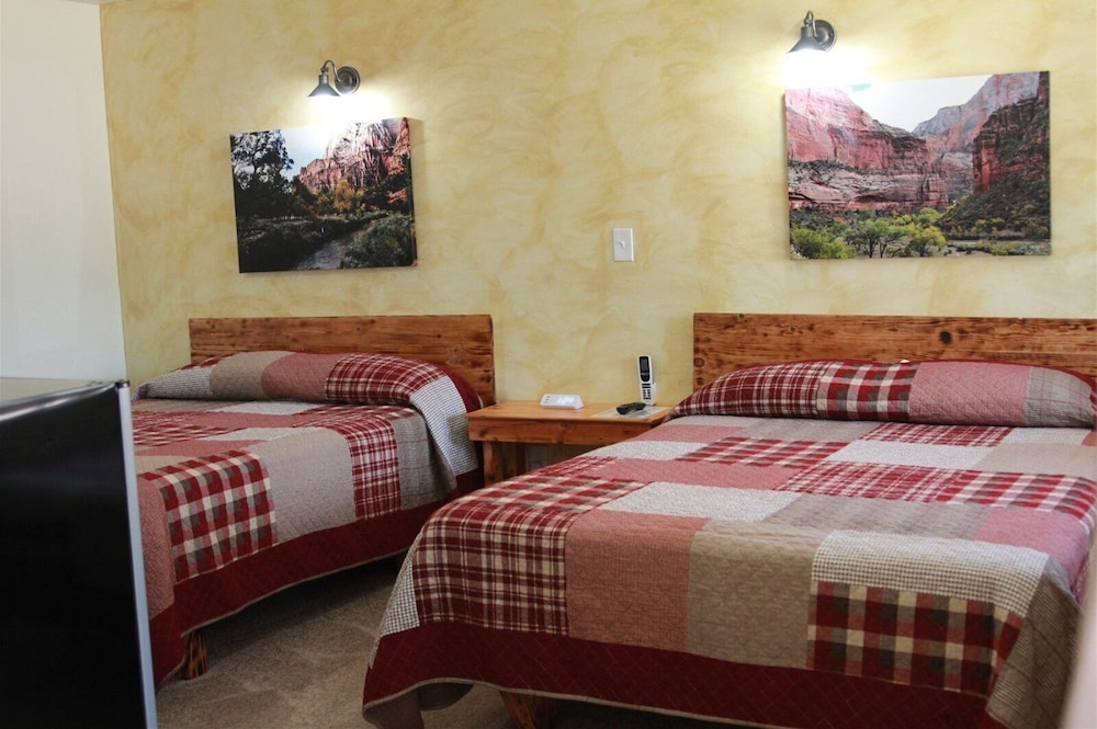 Room, 2 Queen Beds