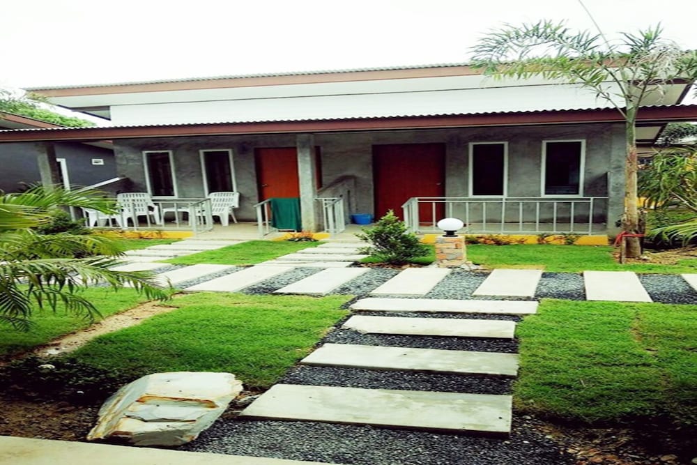 Popular Lanta Resort 37/41