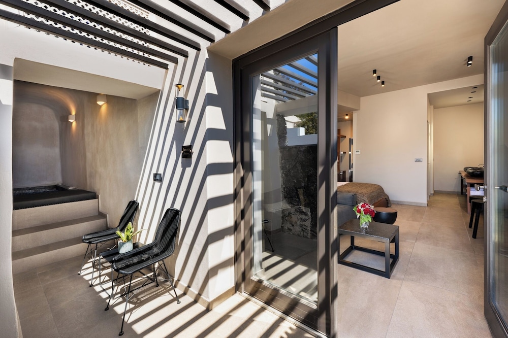 Uma Ray Suites 17/34