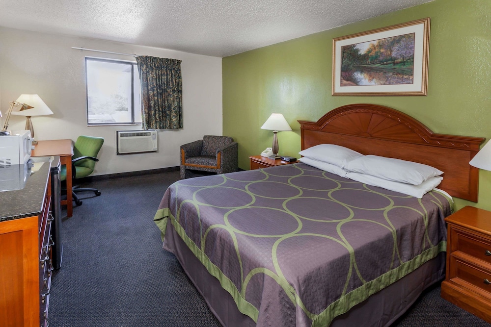 Super 8 By Wyndham Merrillville/Gary Area 16/46