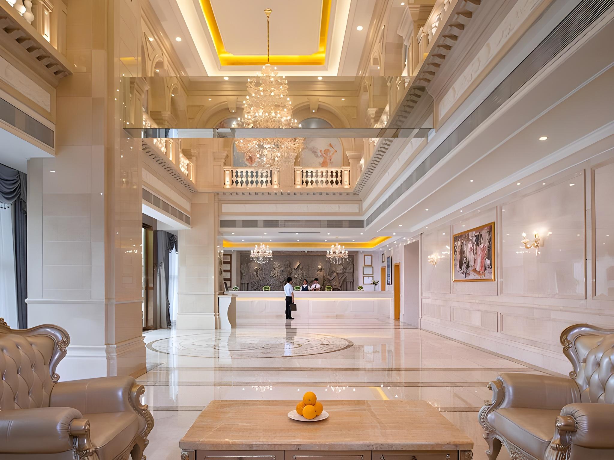 Vienna International Hotel (Yichang East Railway Station) 24/50