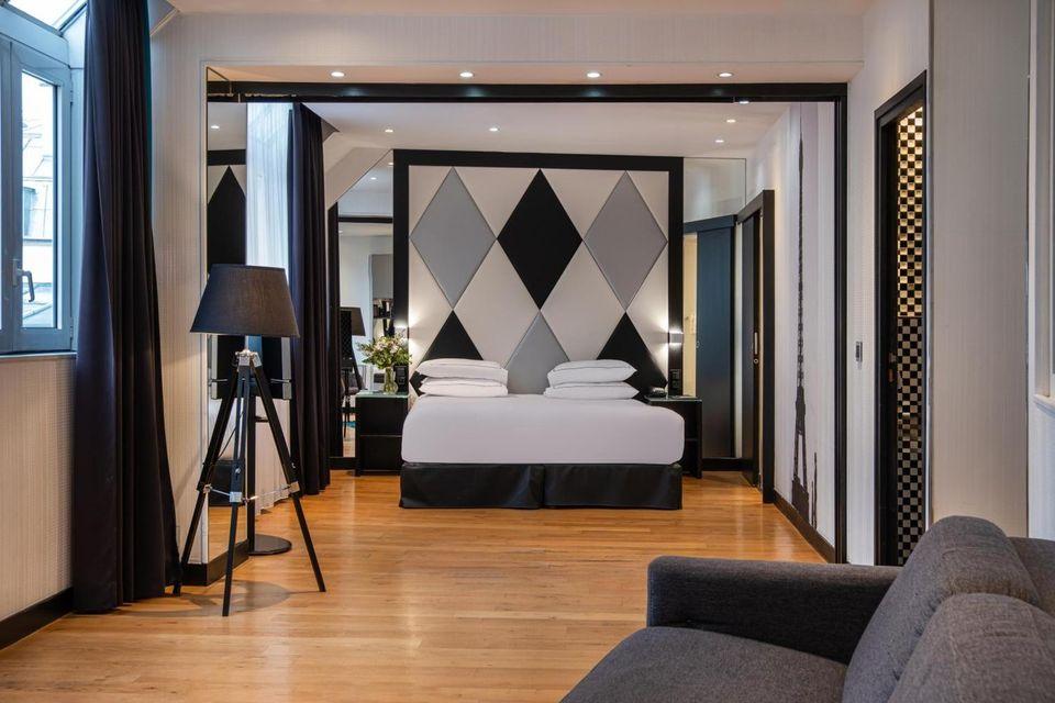 Josephine, Suite, 1 King and 1 Single Beds, Sofa