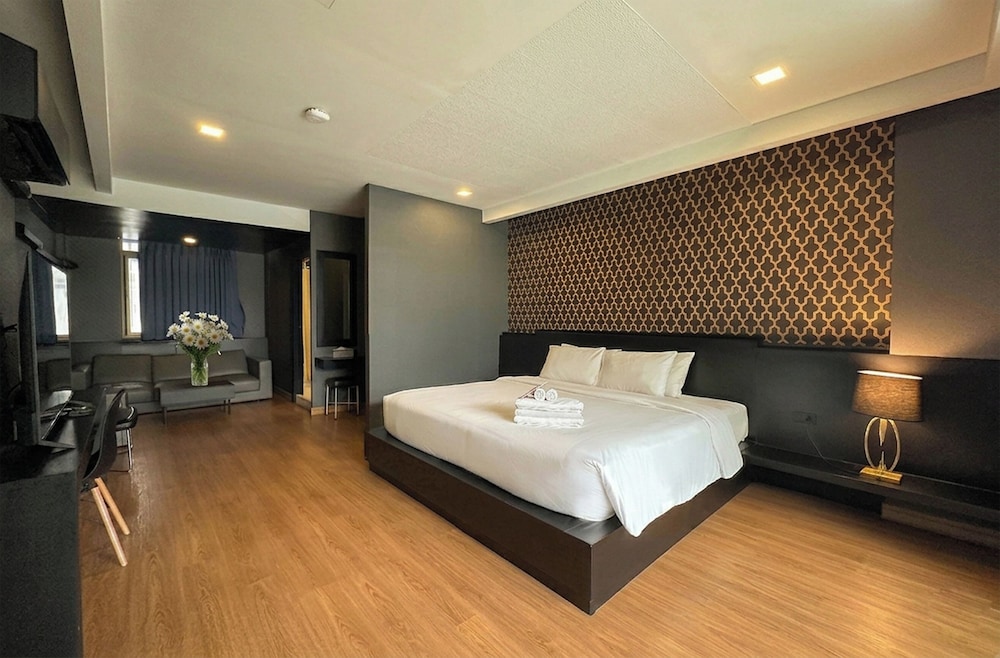 G Boutique Silom Hotel 41/84