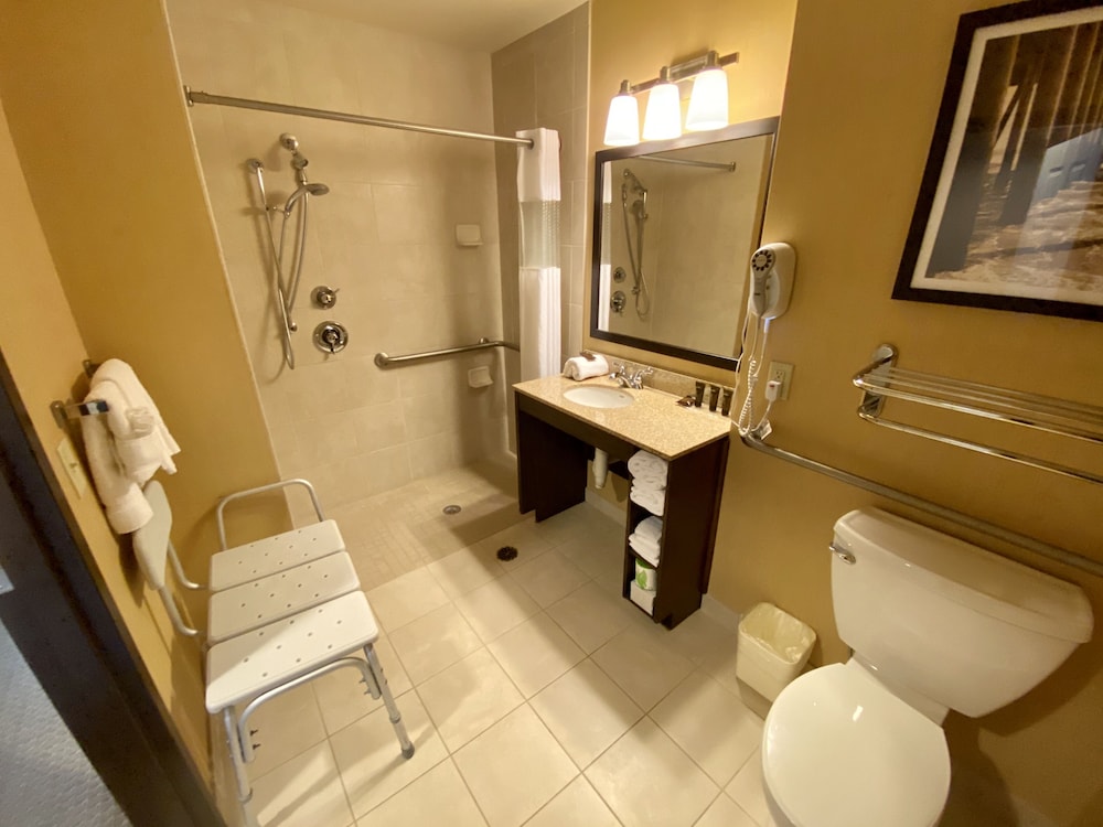 Comfort Inn & Suites Frisco East - McKinney 64/65