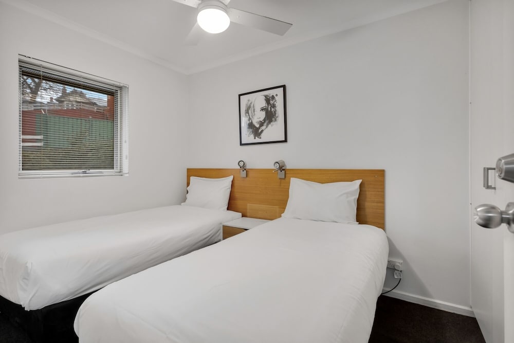 Elphin Motel and Serviced Apartments 16/50