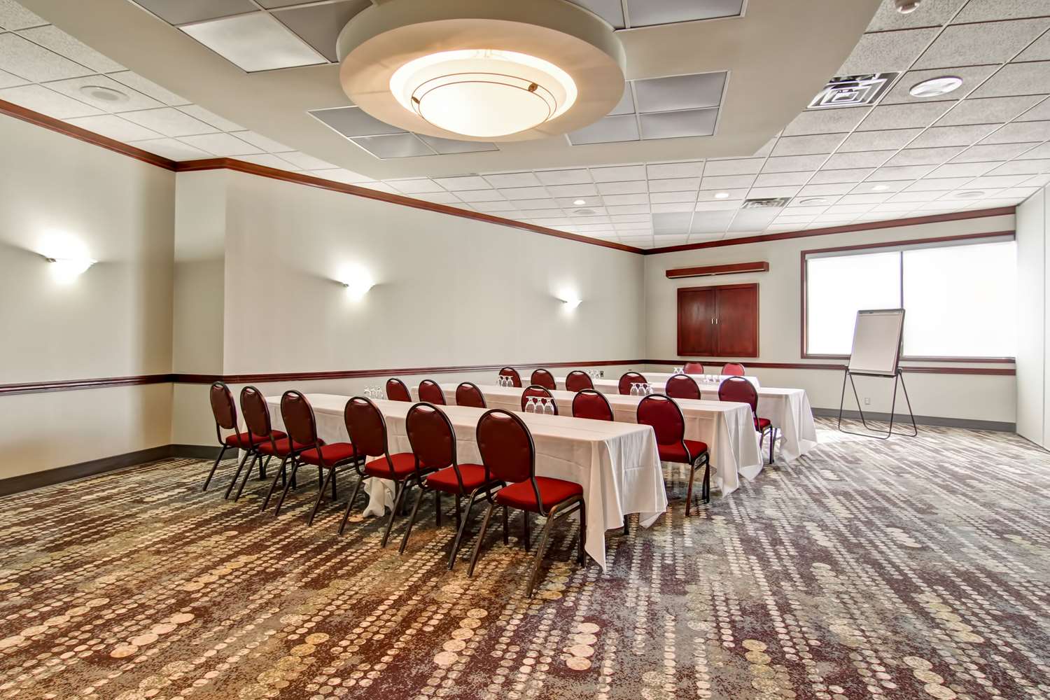 Radisson Hotel & Conference Centre West Edmonton, AB 25/33