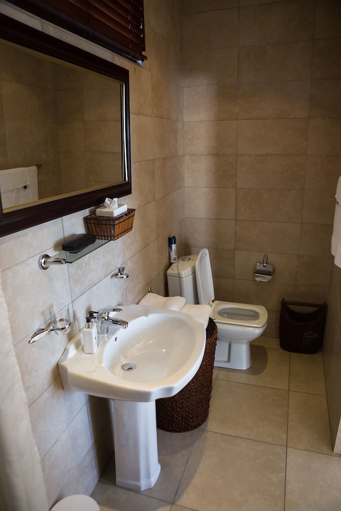 BlaauwVillage Boutique Guest House 63/65