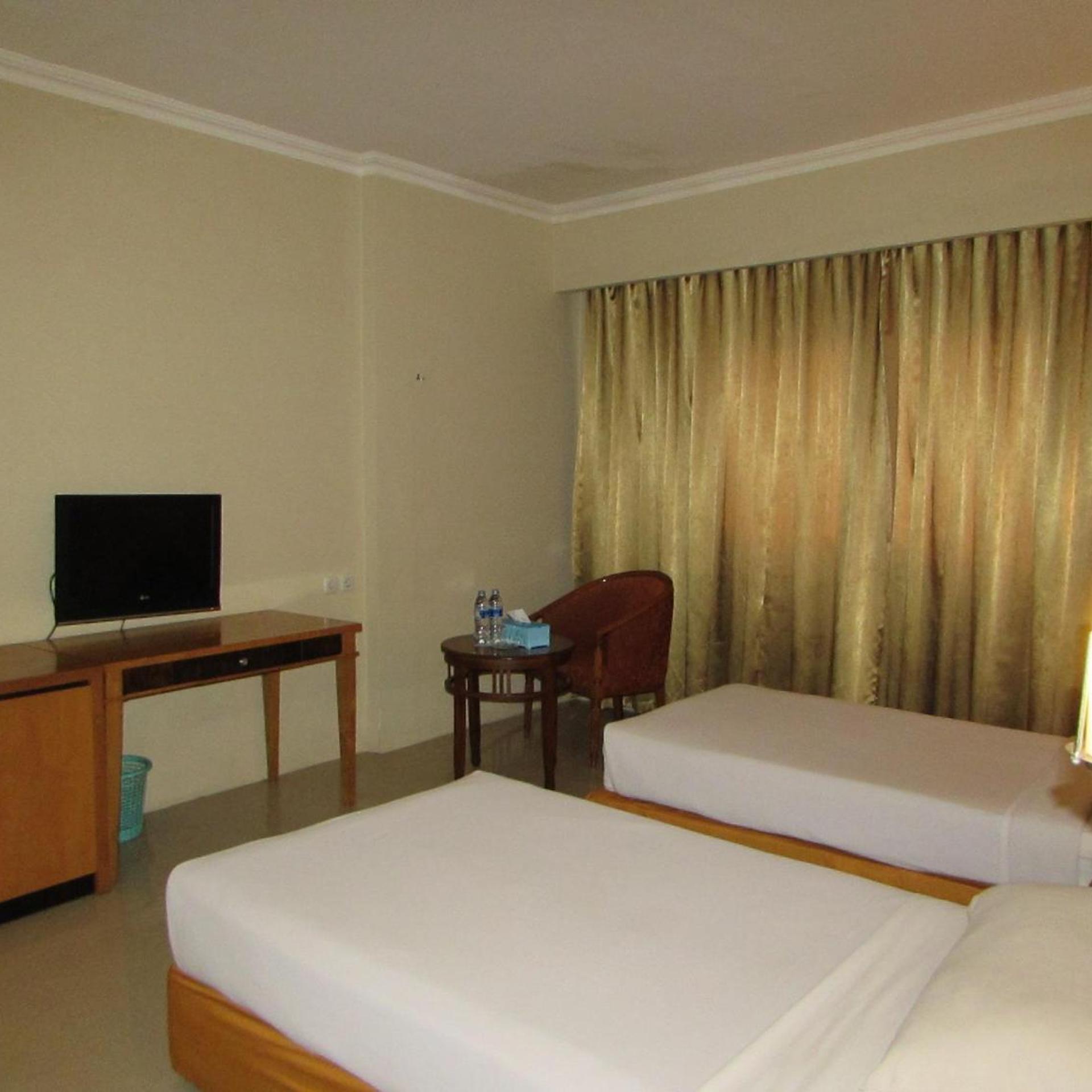 Wisata Hotel 18/30