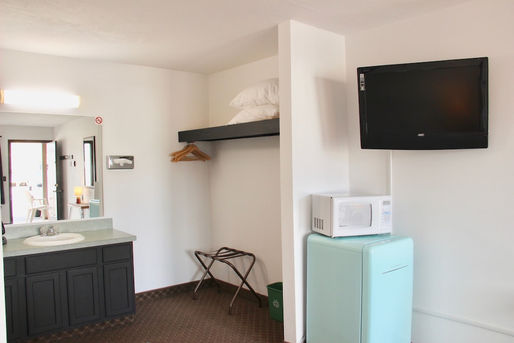 Chalet Motel Whitefish 27/64