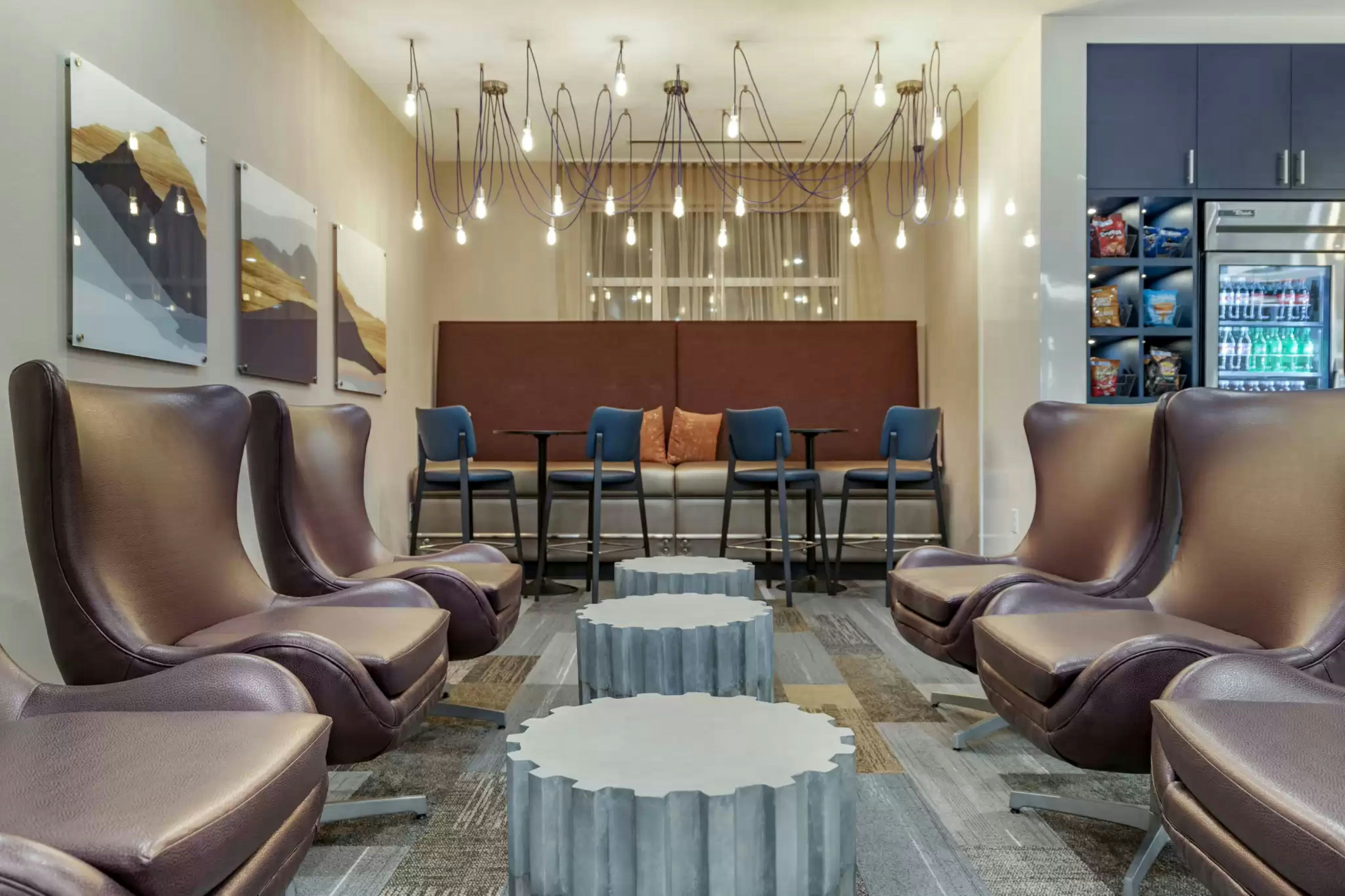 DoubleTree by Hilton Greenville Woodruff Road 28/40