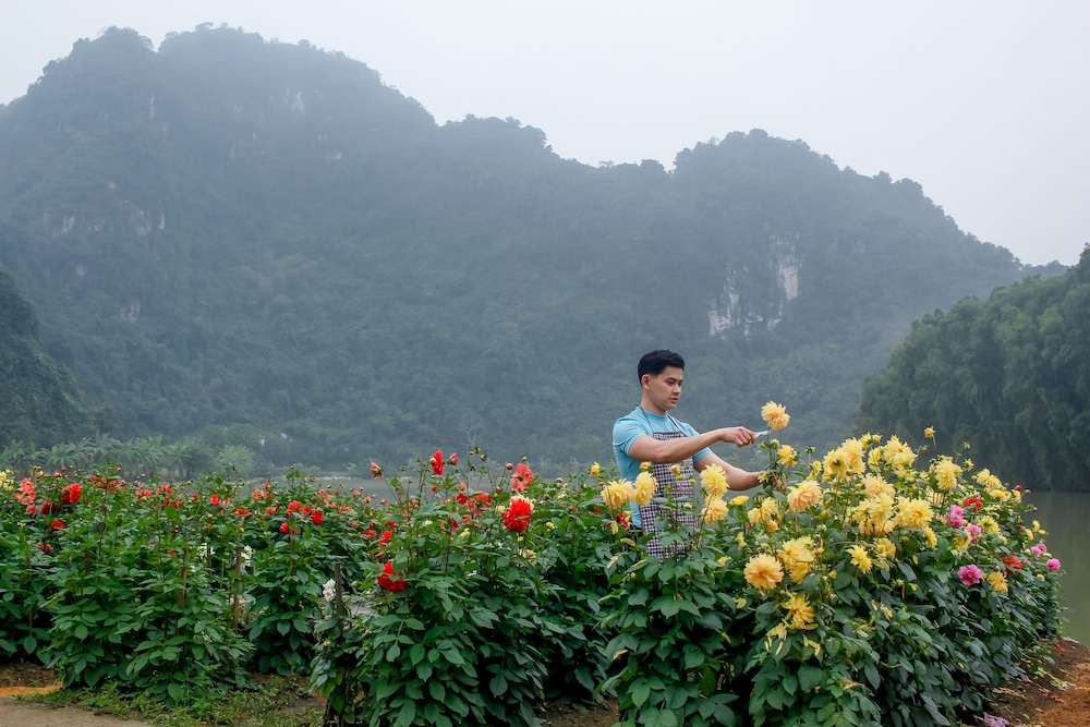 Thung Nham Hotel & Resort 40/50
