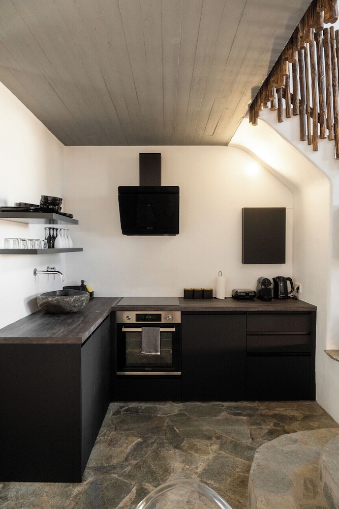 Mykonos Dot - Art Homes 26/46