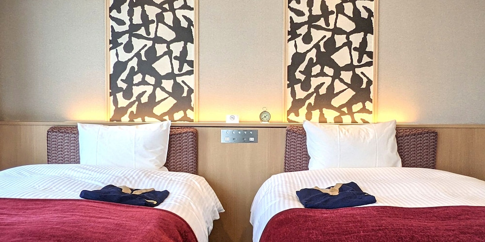 DELUXE, TWIN BEDS