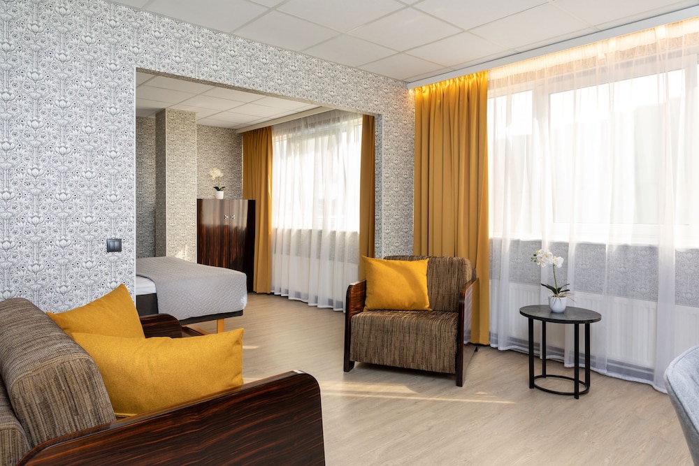 Metropol Hotel 44/59
