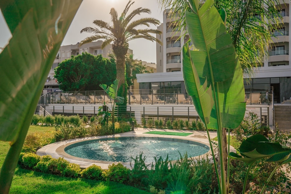 Premier Nergis Beach Hotel 46/50