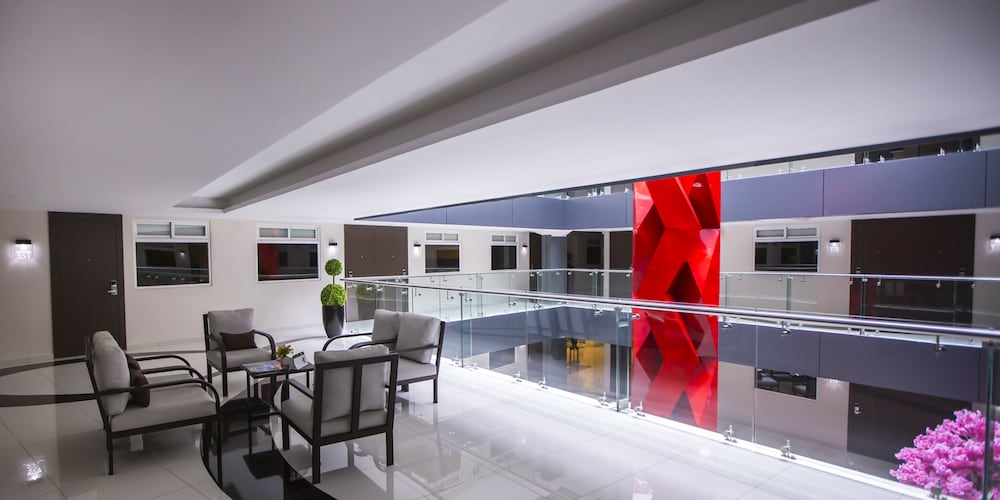 Hotel Plaza Poblana 39/67