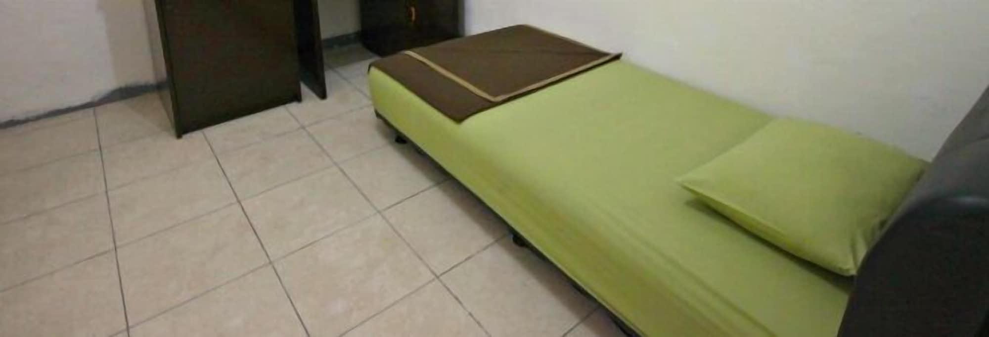 Hotel O near D'Botanica Bandung Mall 6/14