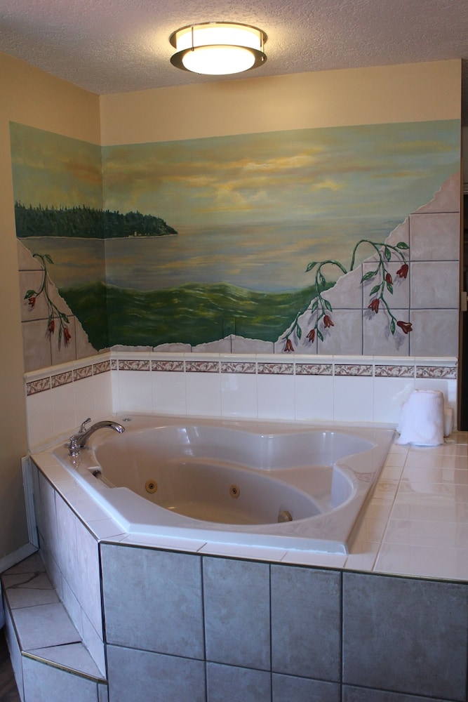 Ramada by Wyndham Campbell River 25/50
