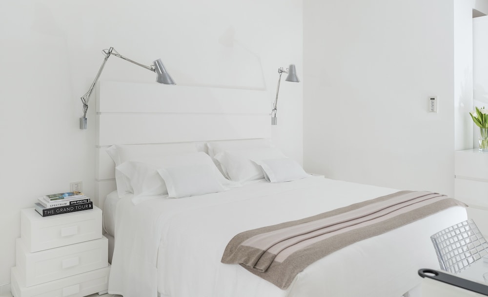 CLASSIC, KING BED