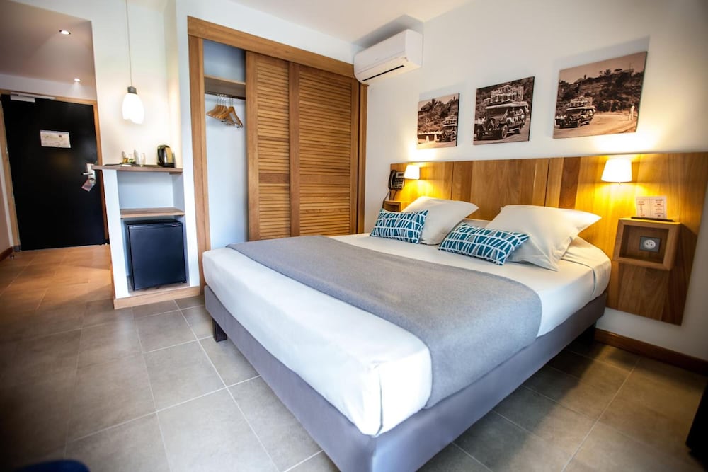 Le Saint Pierre Hotel 13/48