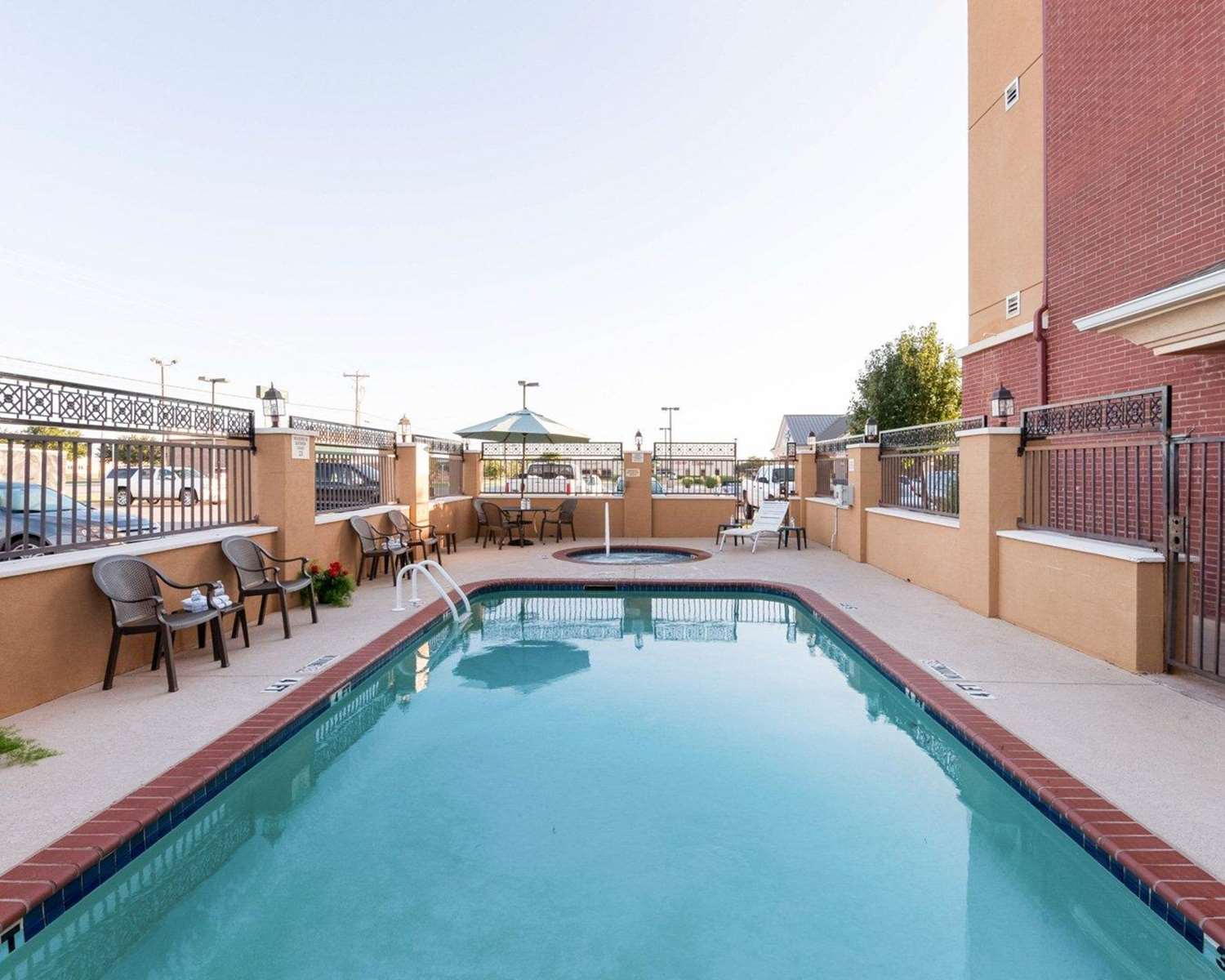 Comfort Inn and Suites Regional Medical Center 41/43