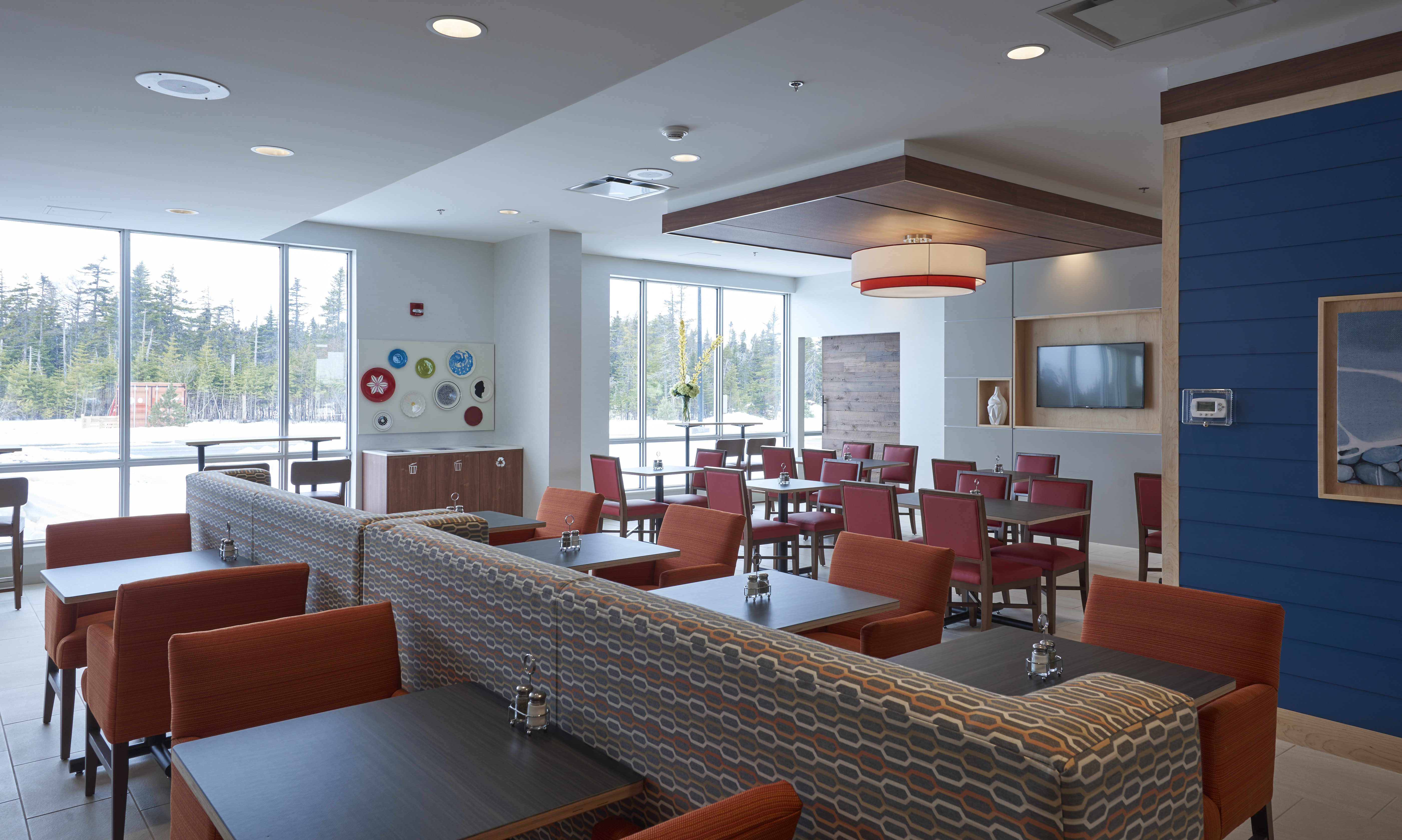 Holiday Inn Express Suites St John S Airport 28/52