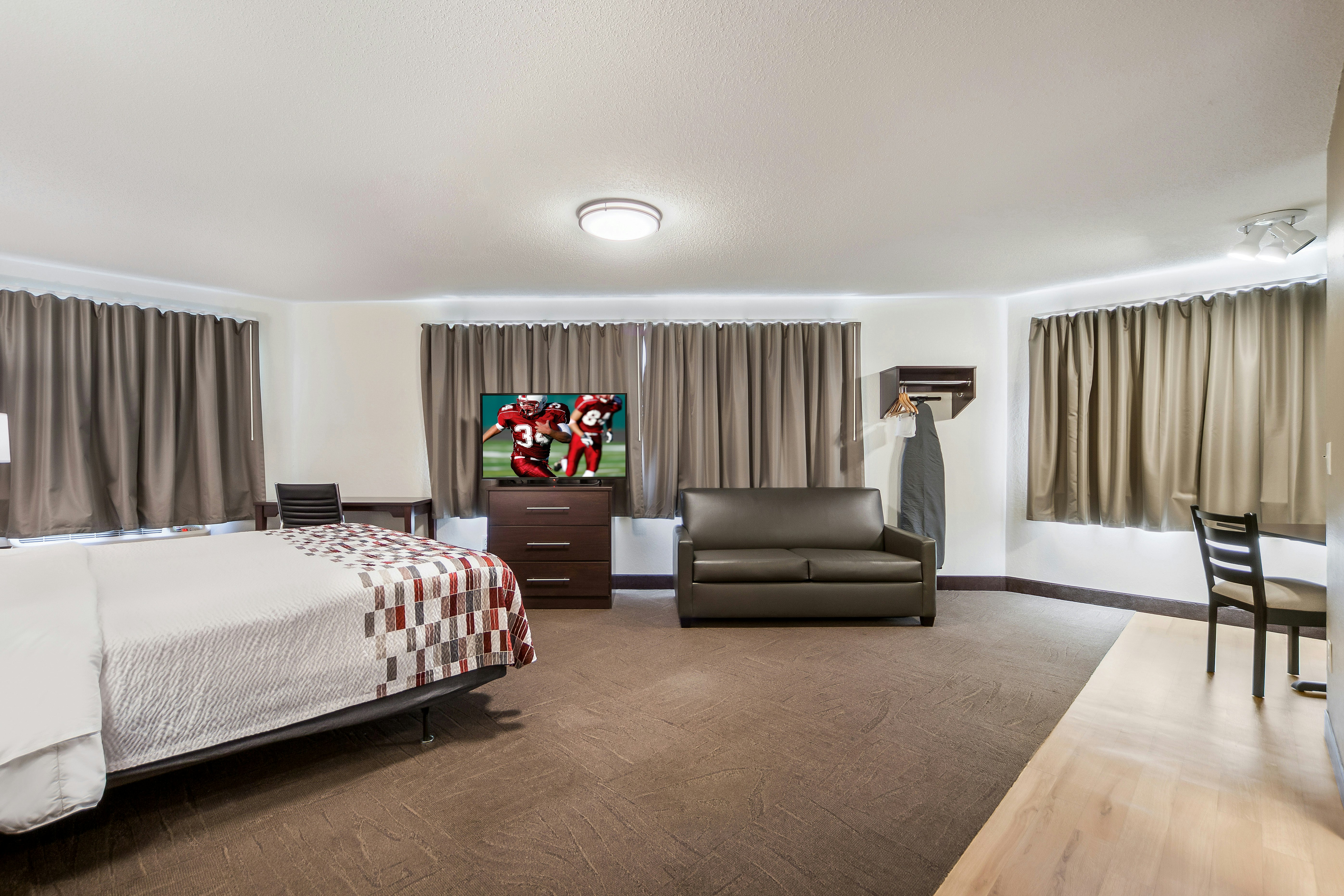 Red Roof Inn & Suites Omaha - Council Bluffs 10/47