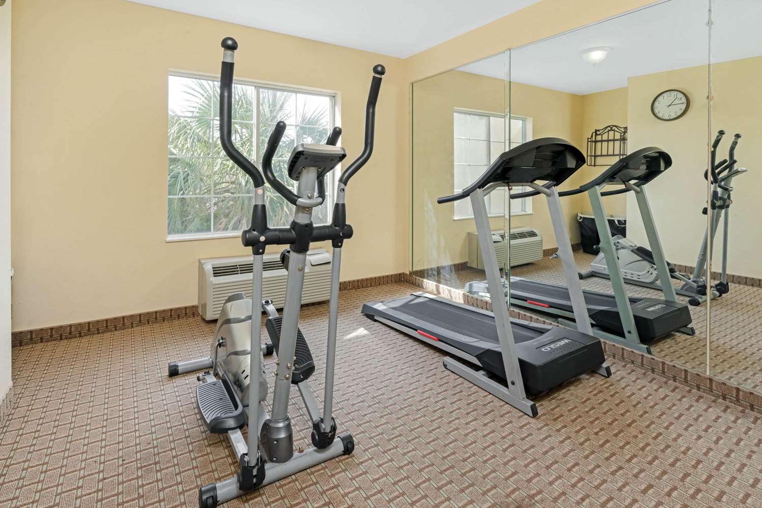 La Quinta Inn & Suites by Wyndham Morgan City 12/19