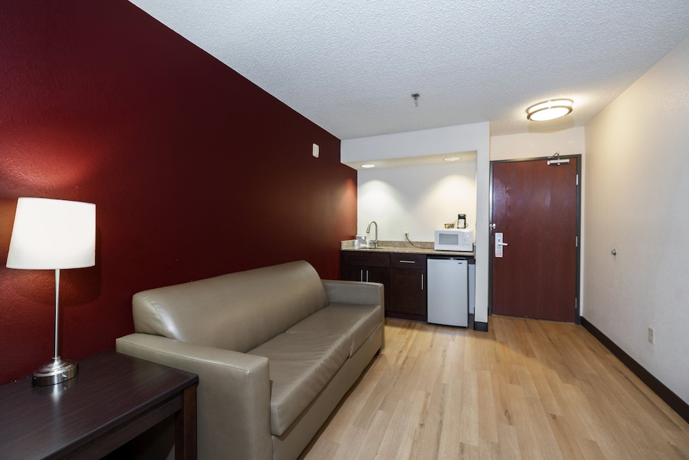 Red Roof Inn & Suites Dover Downtown 23/27