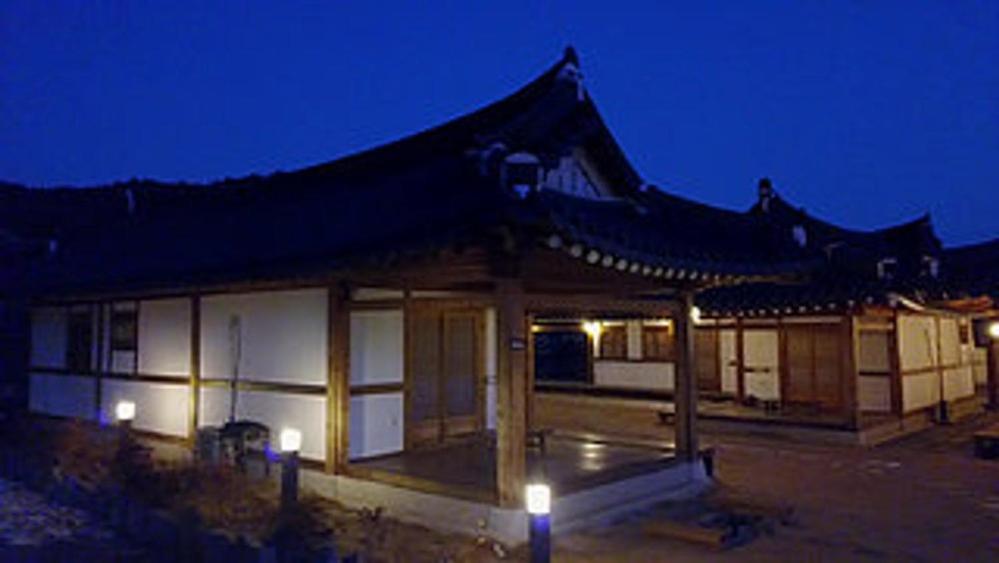 Gyeongju Hanok Pen Town Pension 3/52