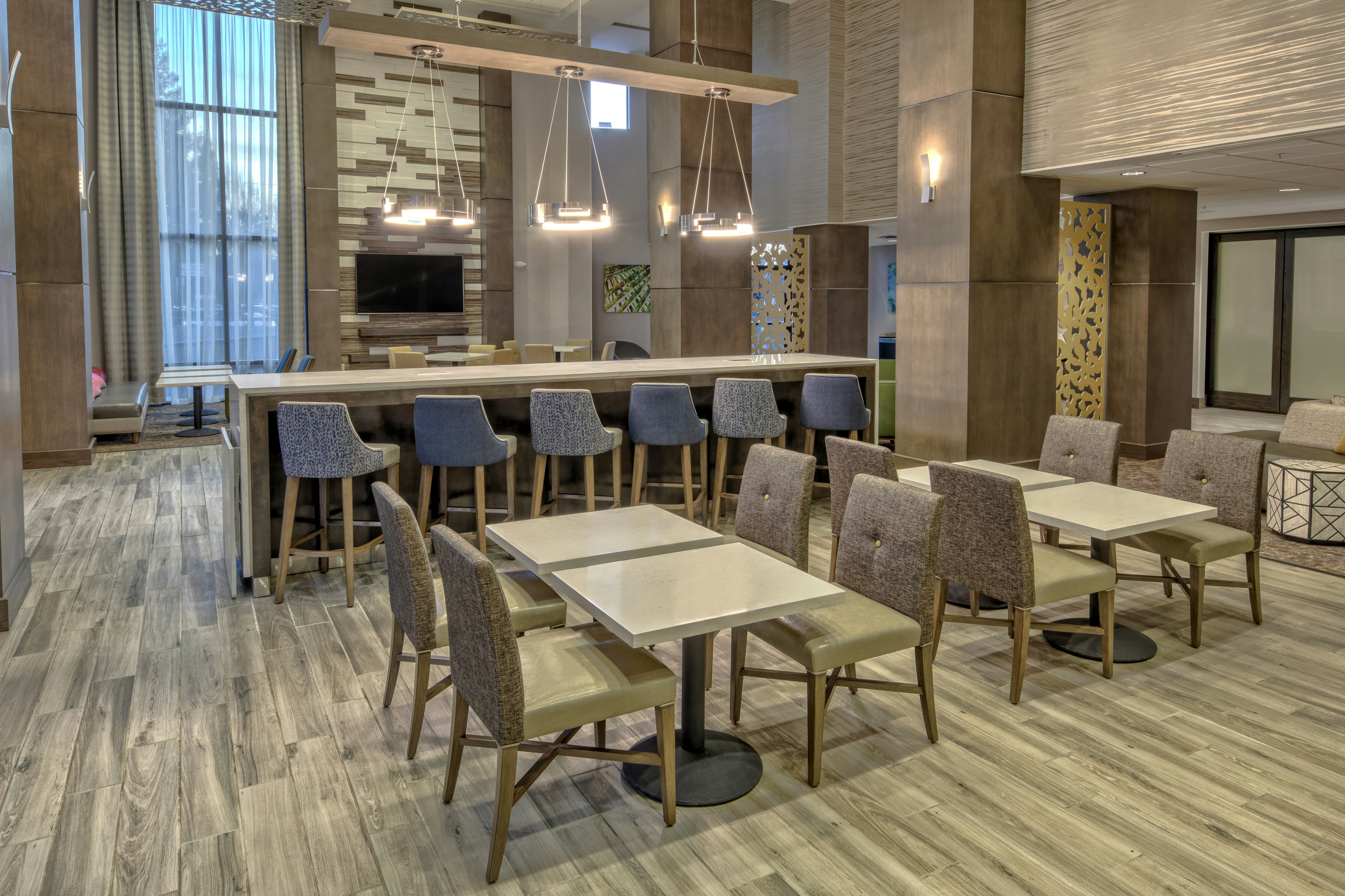 Hampton Inn and Suites San Jose Airport 26/30