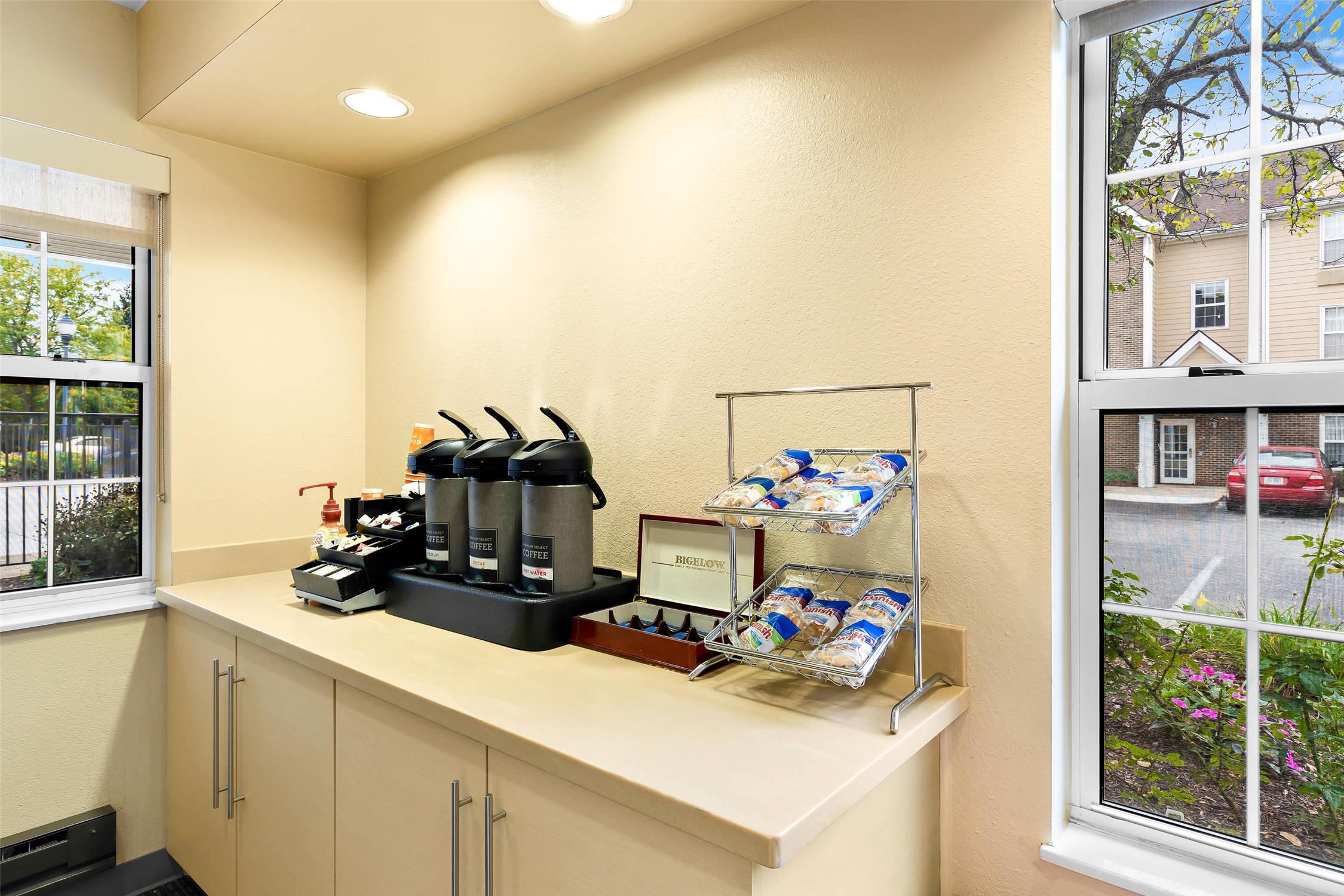 MainStay Suites Middleburg Heights Cleveland Airport 20/42