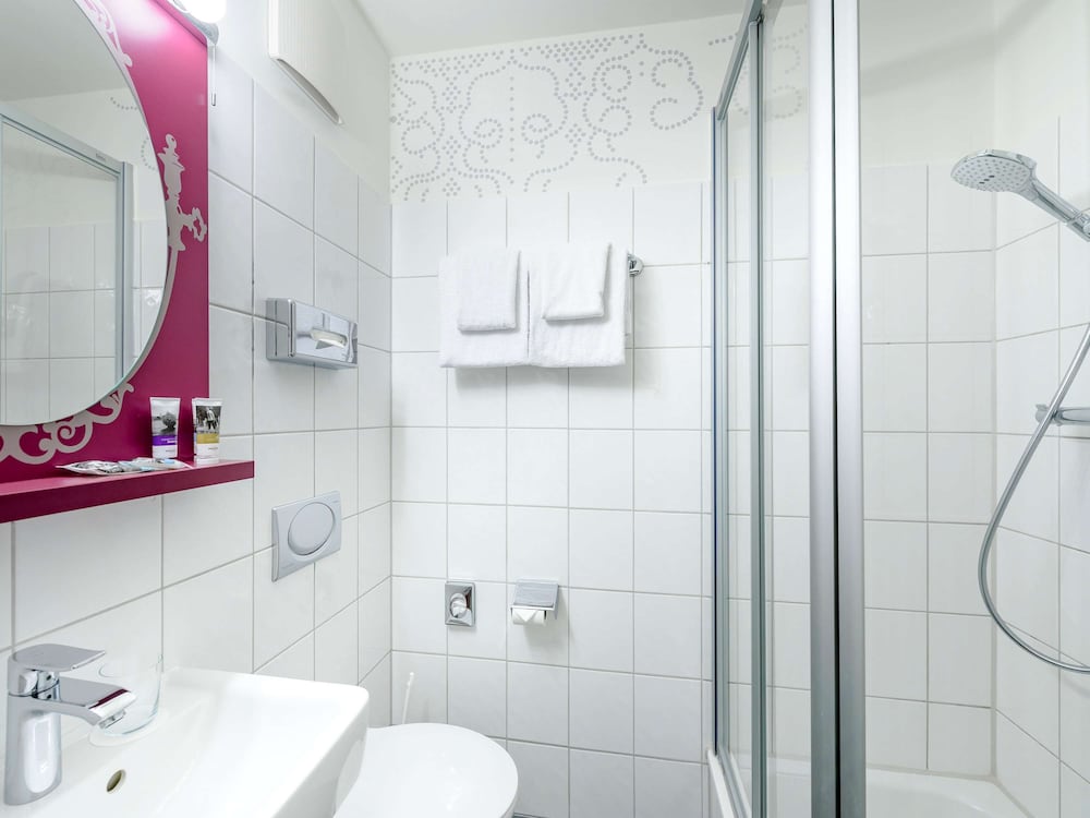 Mercure Hotel Munich Olympiapark 12/74