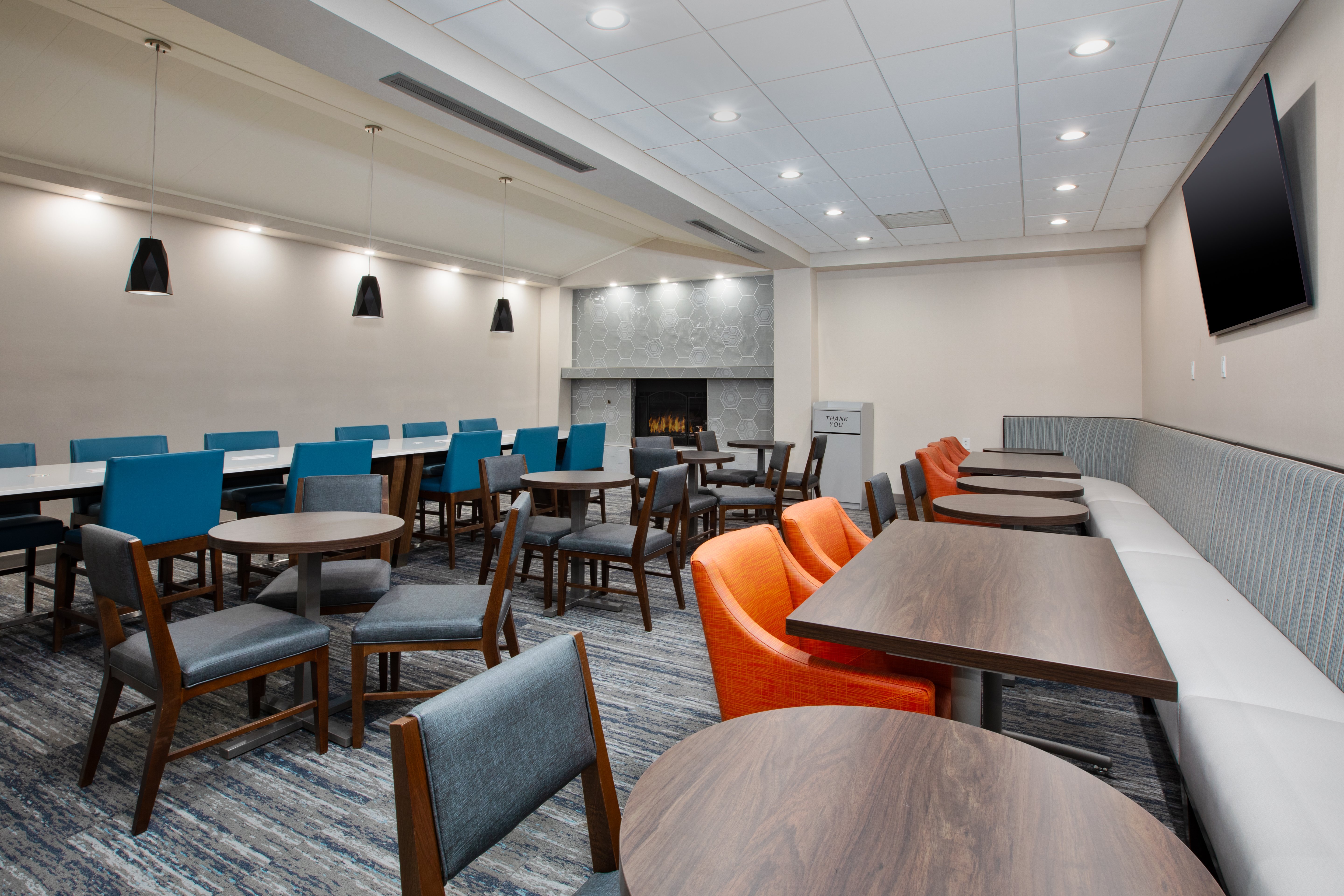HOLIDAY INN EXPRESS FLAGSTAFF 58/63