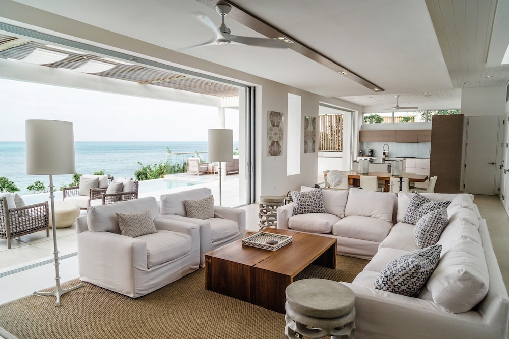 Beach Enclave Long Bay 28/50