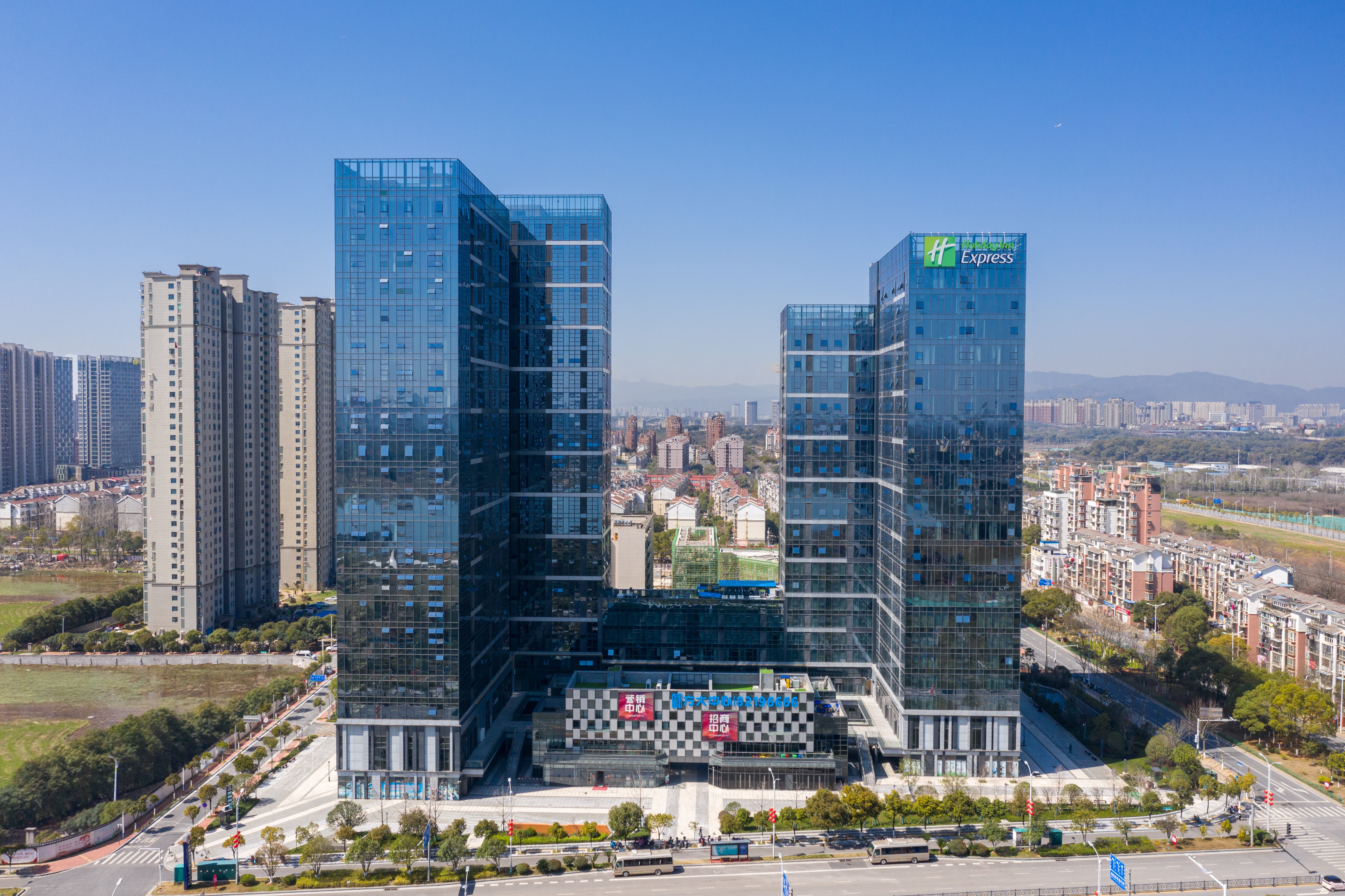 Holiday Inn Express Nanchang Riverside 6/77