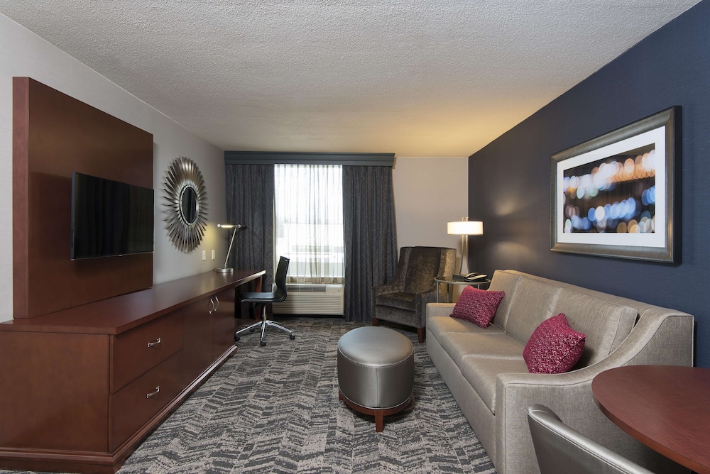 DoubleTree by Hilton Hotel Schenectady 32/51