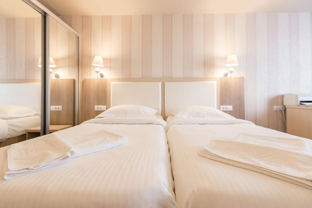 HOTEL CRAIOVITA 19/50