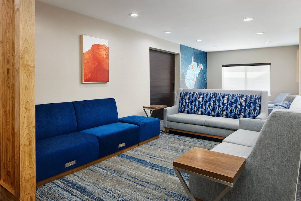 Holiday Inn Express Hotel And Suites Bridgeport 35/50