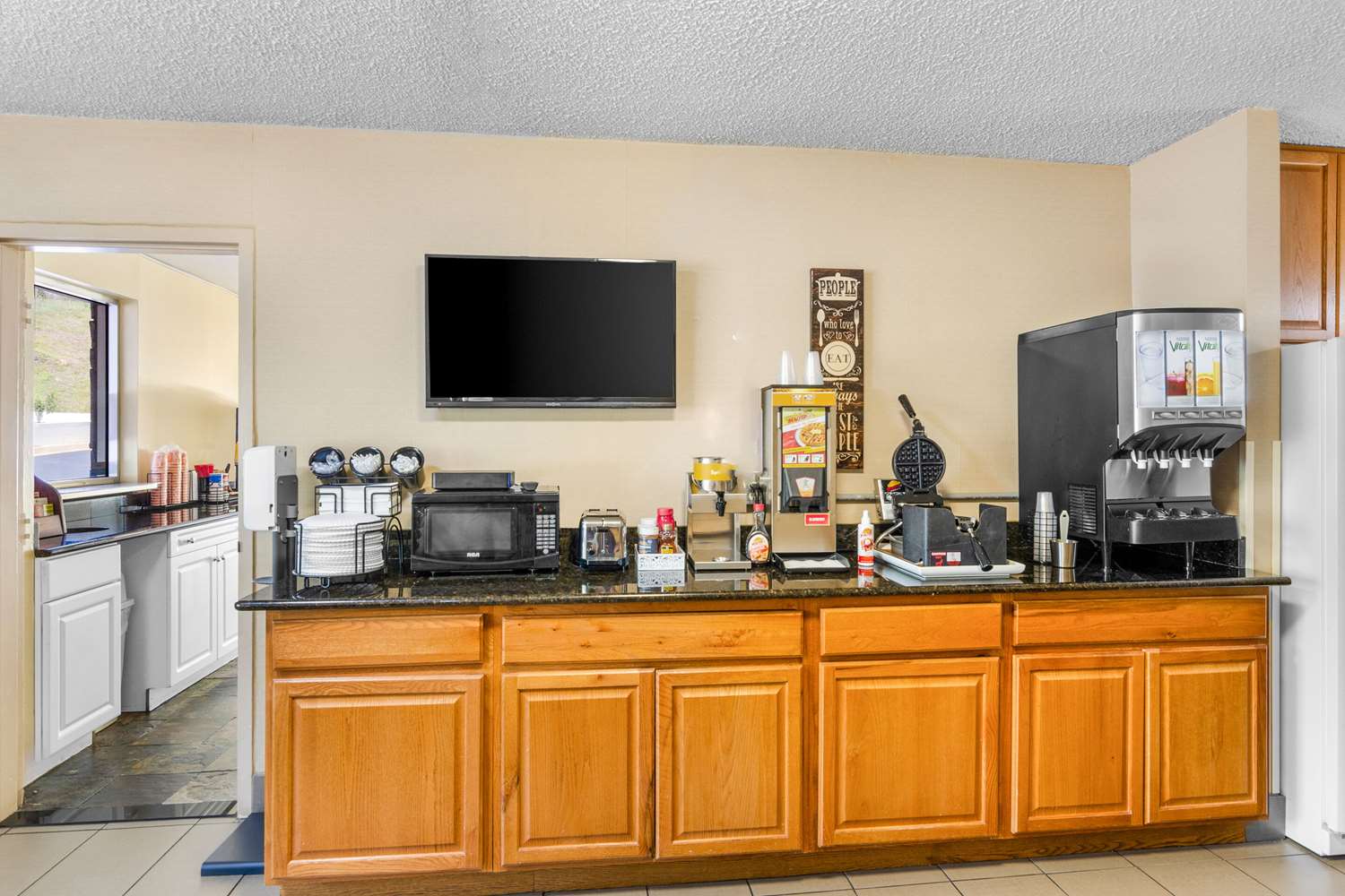 Econo Lodge Lynchburg, VA 7/50