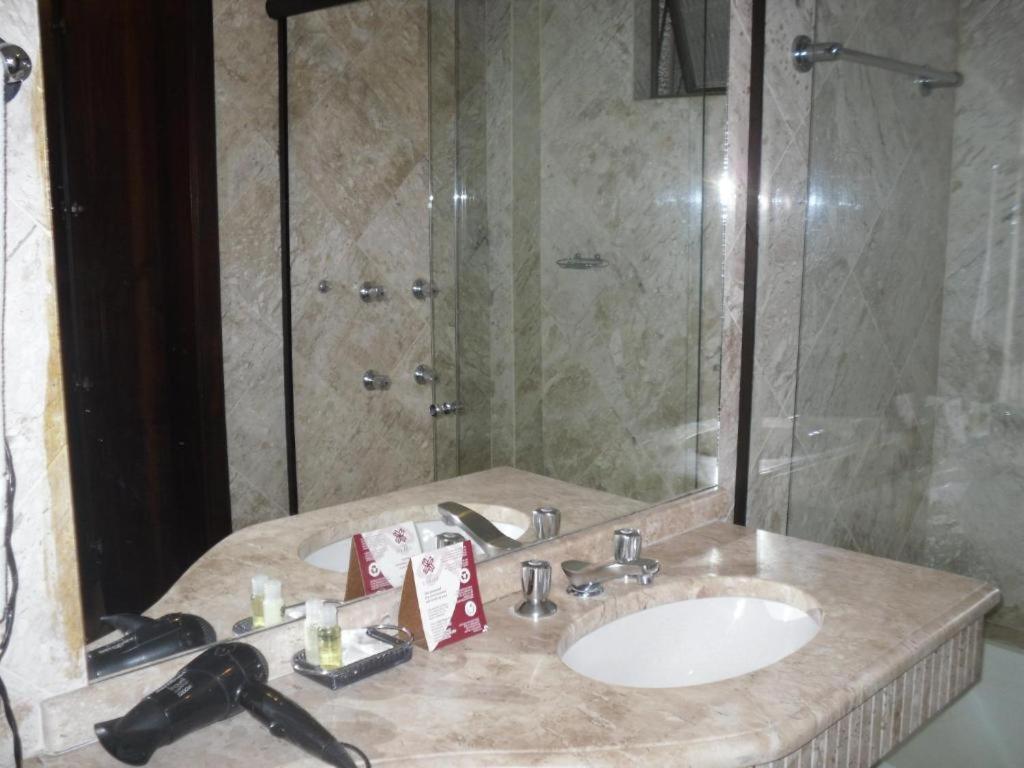 Cha Prime Curitiba Ex Hotel Savoy 19/20