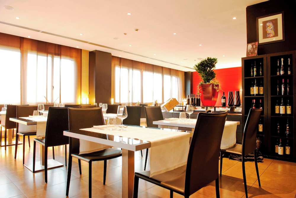 Ac Hotel Padova By Marriott 33/50